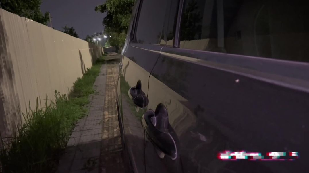 Chọ vợ địt với người lạ trên xe oto của mình