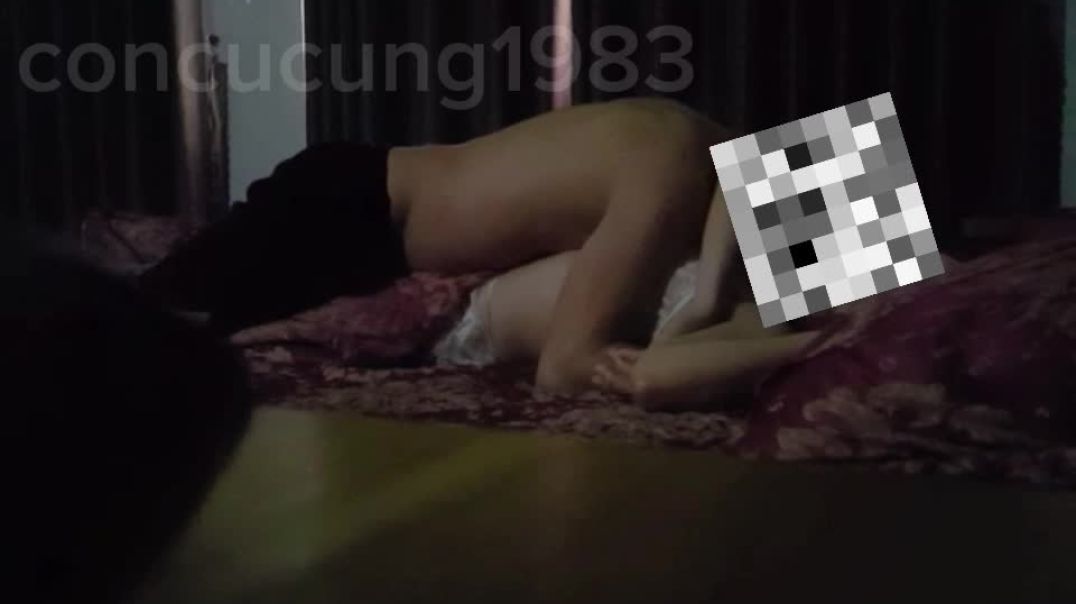 Lén lút đụ bồ thằng bạn lúc say